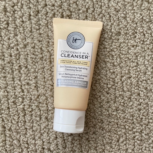 NEW it Cosmetics Confidence in a Cleanser Skin-Transforming Hydrating 1.7 fl oz - Picture 1 of 6